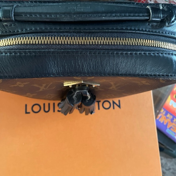 Louis Vuitton Saintonge - Picture 13 of 15